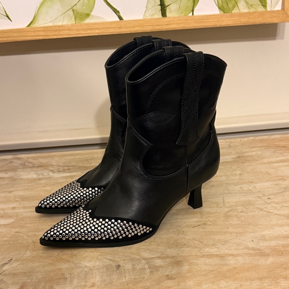 Circus by Sam Edelman Black Studded Heeled Boots